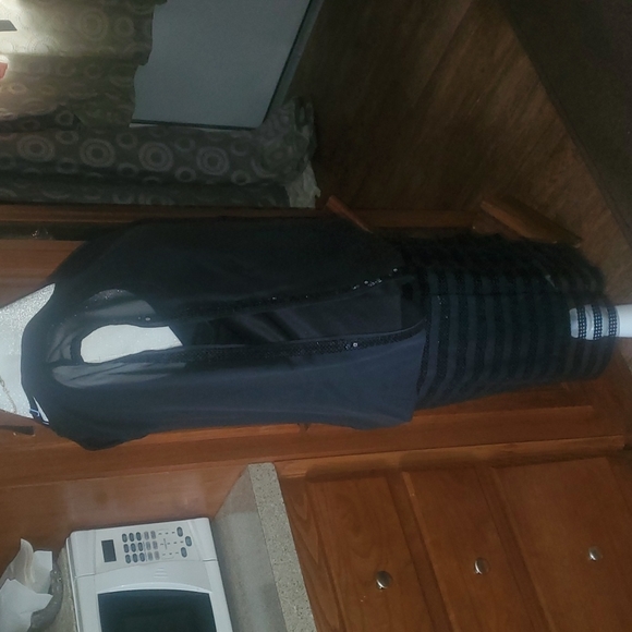 Little black dress sheer and sequins size 12 petite lined - Picture 4 of 6